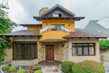 Casa com 4 Quartos à venda, 510m² no São Lourenço, Curitiba