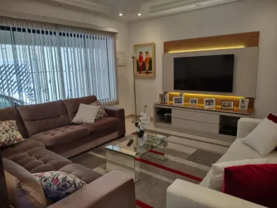 Casa com 3 Quartos à venda, 196m² no Jardim Stella, Santo André