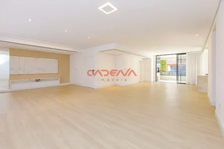 com 3 Quartos para alugar, 223m² no Cabral, Curitiba