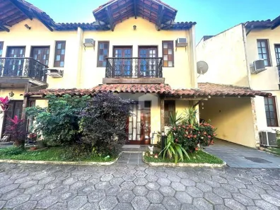 Casa de Condomínio com 3 Quartos à venda, 120m² no Itaipu, Niterói