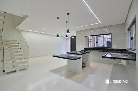Sobrado com 4 Quartos à venda, 380m² no Guará II, Brasília