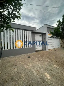 Casa com 3 Quartos para alugar, 350m² no Centro, Nerópolis