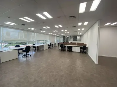 Sala Comercial para alugar, 531m² no Jardim das Acácias, São Paulo
