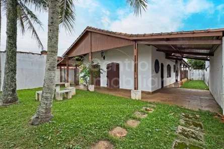 Casa com 3 Quartos à venda, 393m² no Belmira Novaes, Peruíbe