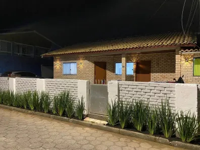 Imóvel Comercial com 8 Quartos à venda, 270m² no Ingleses do Rio Vermelho, Florianópolis