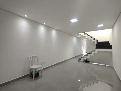 Sobrado com 3 Quartos à venda, 180m² no Vila Roque, São Paulo