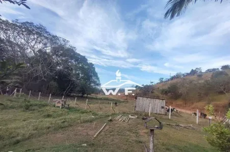 Fazenda/Sítio com 3 Quartos à venda, 200m² no Cunha, Cunha