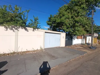 Casa com 2 Quartos para alugar, 117m² no Plano Diretor Sul, Palmas