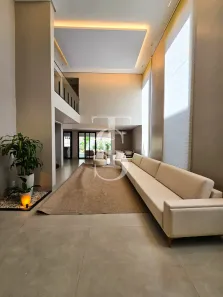 Sobrado com 4 Quartos para alugar, 648m² no Jardins Munique, Goiânia