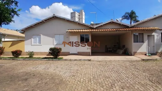 Casa com 3 Quartos à venda, 87m² no Mercês, Uberaba
