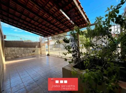 Casa com 5 Quartos à venda, 350m² no Taguatinga Norte, Brasília