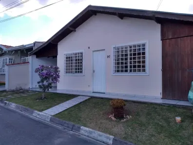 Casa de Condomínio com 3 Quartos para alugar, 120m² no Vila Omízollo, Louveira