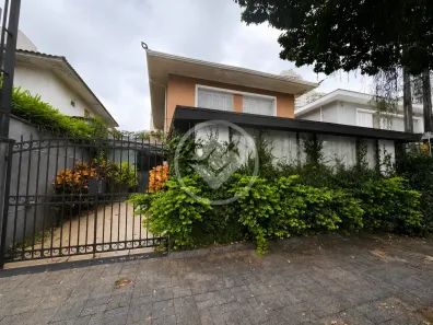 Casa com 3 Quartos para alugar, 194m² no Gonzaga, Santos