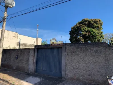 Lote/Terreno à venda, 880m² no Universitário, Uberaba