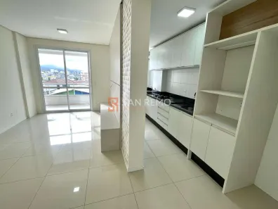 Apartamento com 2 Quartos para alugar, 72m² no Barreiros, São José