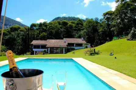 Casa de Condomínio com 5 Quartos à venda, 450m² no Serrinha, Teresópolis