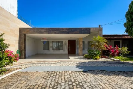 Casa com 6 Quartos à venda, 260m² no SIM, Feira de Santana