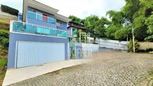 Casa de Condomínio com 4 Quartos à venda, 240m² no Maria Paula, São Gonçalo