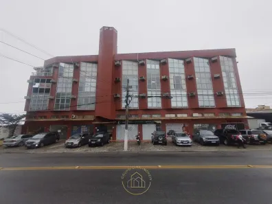Ponto Comercial para alugar, 40m² no Cajueiros, Macaé