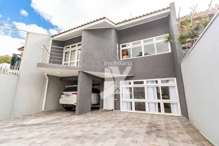 Sobrado com 3 Quartos à venda, 225m² no Ahú, Curitiba