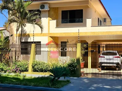 Sobrado com 4 Quartos à venda, 200m² no Jardim Alvorada, Maringá