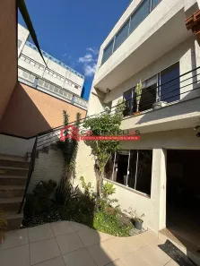 Sobrado com 5 Quartos para alugar, 213m² no Água Branca, São Paulo