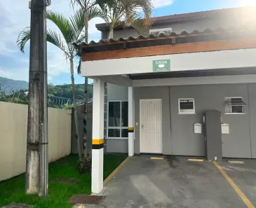 Sobrado com 2 Quartos à venda, 62m² no Sertão do Maruim, São José