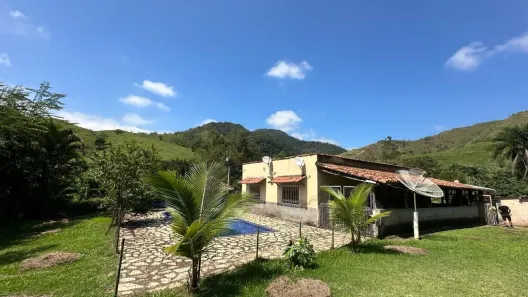 Fazenda/Sítio com 4 Quartos à venda, 150m² no Monte Verde, Juiz de Fora