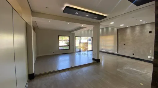 Prédio Comercial para venda ou aluguel, 550m² no Vila Bissoto, Valinhos