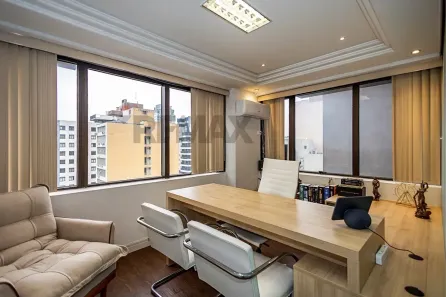 Sala Comercial à venda, 33m² no Centro, Curitiba