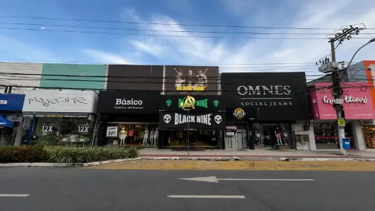 Ponto Comercial para alugar, 220m² no Parque Residencial Laranjeiras, Serra