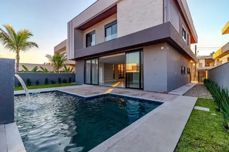 Casa de Condomínio com 5 Quartos à venda, 365m² no Santa Regina, Camboriú