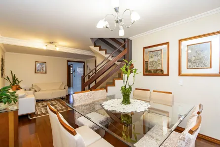 Sobrado com 3 Quartos à venda, 314m² no Jardim das Américas, Curitiba