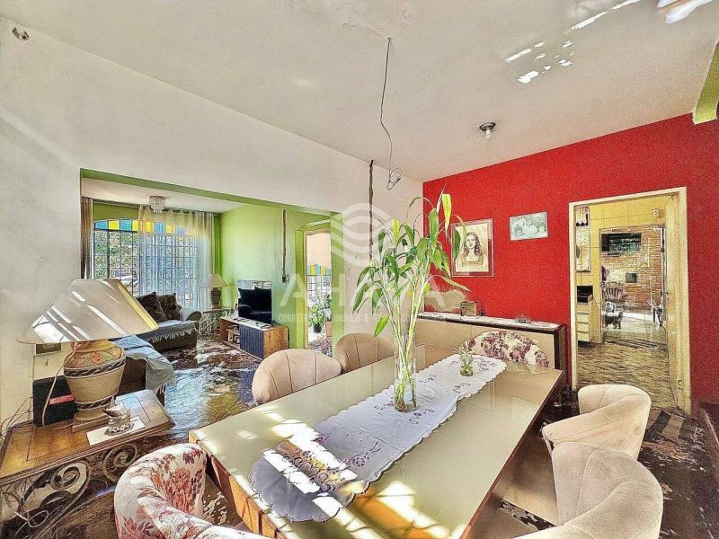 Casa com 4 quartos — Santa Branca, Belo Horizonte