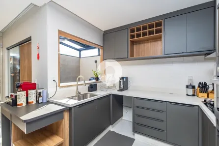 Sobrado com 3 Quartos à venda, 132m² no Boa Vista, Curitiba