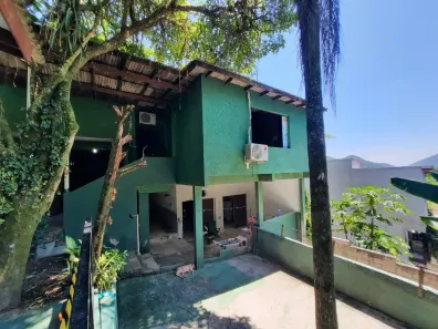 Casa com 10 Quartos à venda, 200m² no Pântano do Sul, Florianópolis