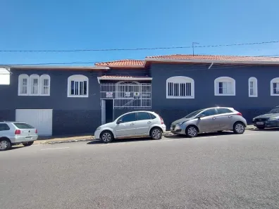 Imóvel Comercial com 8 Quartos para alugar, 212m² no Centro, Itu