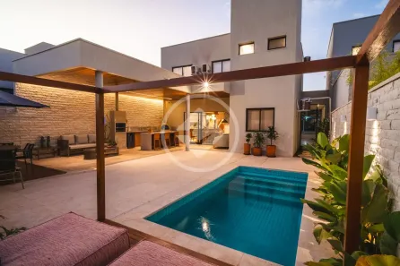 Casa com 4 Quartos à venda, 150m² no Jardins Berlim, Senador Canedo