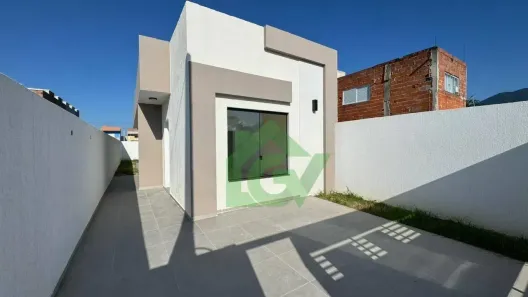 Casa de Condomínio com 2 Quartos à venda, 66m² no Jardim Tarumãs, Caraguatatuba