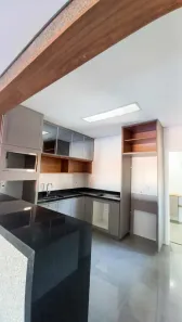 Apartamento com 3 Quartos para alugar, 130m² no Centro, Botucatu