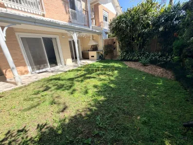 Casa de Condomínio com 3 Quartos à venda, 246m² no Chácara Monte Alegre, São Paulo