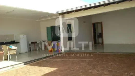 Casa com 3 Quartos à venda, 180m² no Nova Uberlândia, Uberlândia