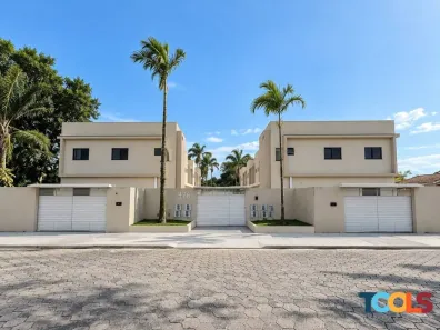 Sobrado com 2 Quartos à venda, 1000m² no Jardim Brasil, Caraguatatuba