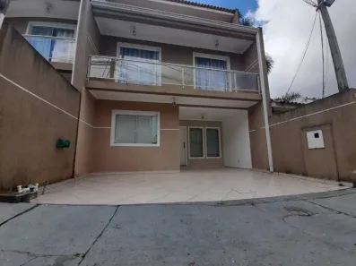 Sobrado com 3 Quartos para alugar, 150m² no Bom Jesus, São José dos Pinhais