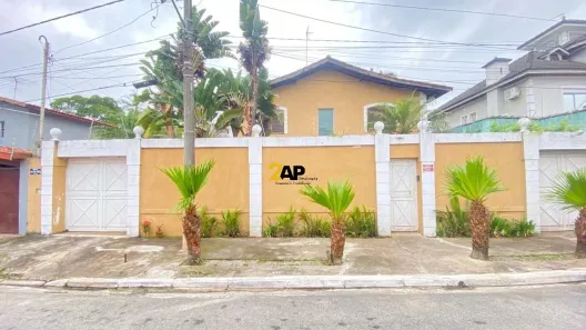 Sobrado com 4 Quartos à venda, 360m² no Interlagos, São Paulo