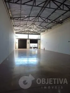 Galpão/Depósito/Armazém para alugar, 265m² no Osvaldo Rezende, Uberlândia