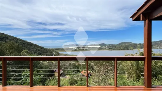 Casa com 3 Quartos à venda, 107m² no Macacu, Garopaba