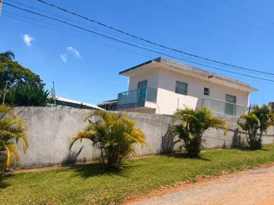 Casa com 2 Quartos para alugar, 40m² no Parque das Varinhas, Mogi das Cruzes