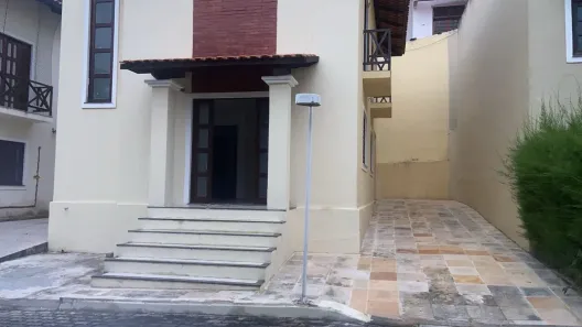 Sobrado com 3 Quartos à venda, 128m² no Vicente Pinzon, Fortaleza