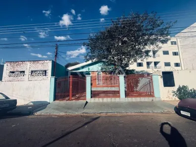 Casa com 2 Quartos à venda, 179m² no Cidade Jardim, São Carlos